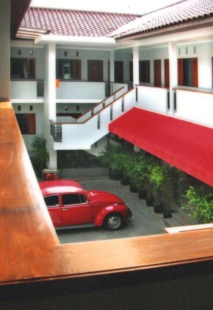 Ilos Hotel Бандунг Экстерьер фото