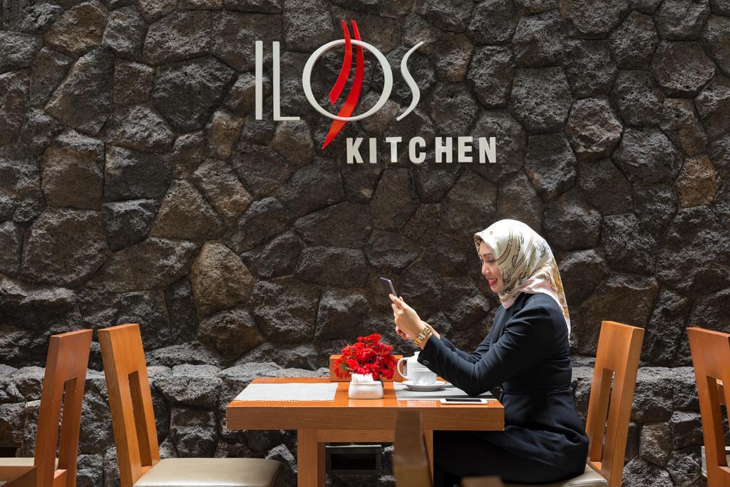 Ilos Hotel Бандунг Экстерьер фото
