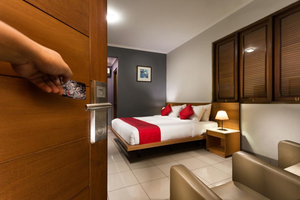 Ilos Hotel Бандунг Экстерьер фото