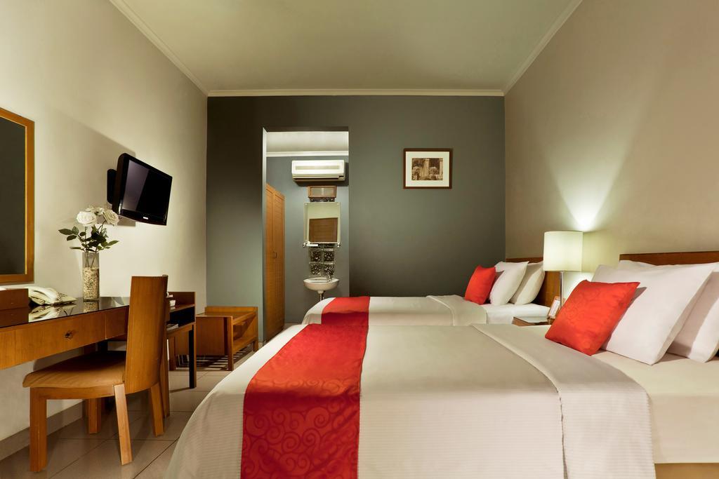 Ilos Hotel Бандунг Экстерьер фото